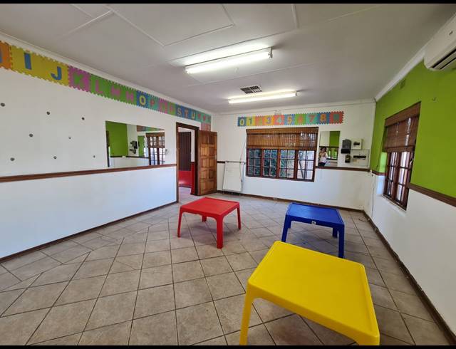 266M² BUILDING FOR SALE IN RUSTENBURG CENTRAL